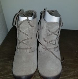 Lunata Lace-up Suede Toms booties